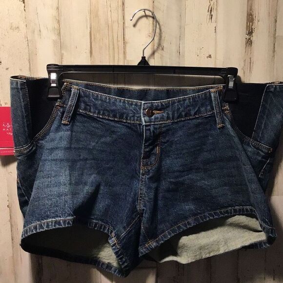 Maternity shorts by Ingrid and Isabel SIZE 10 one new one not - Picture 1 of 9